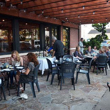 Dine Outdoors at Acropolis Chattanooga